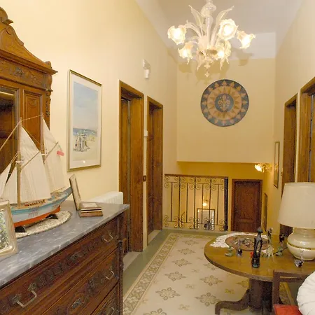 Le Villi Friendly Alojamento de Acomodação e Pequeno-almoço Torre do Lago Puccini