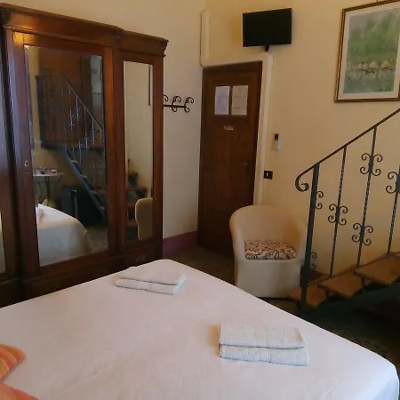 Alojamento de Acomodação e Pequeno-almoço Le Villi Friendly 3*
